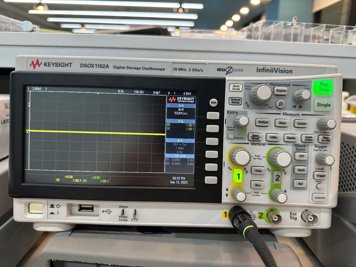 Keysight DSOX1102A 디지털 오실로스코프 전면